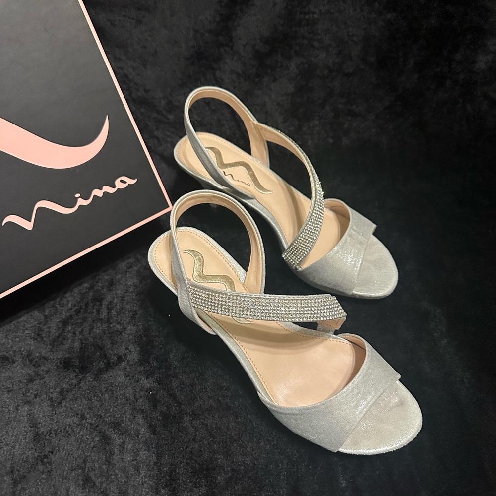 Nina Silver Rhinestone Sandals Size 7.5